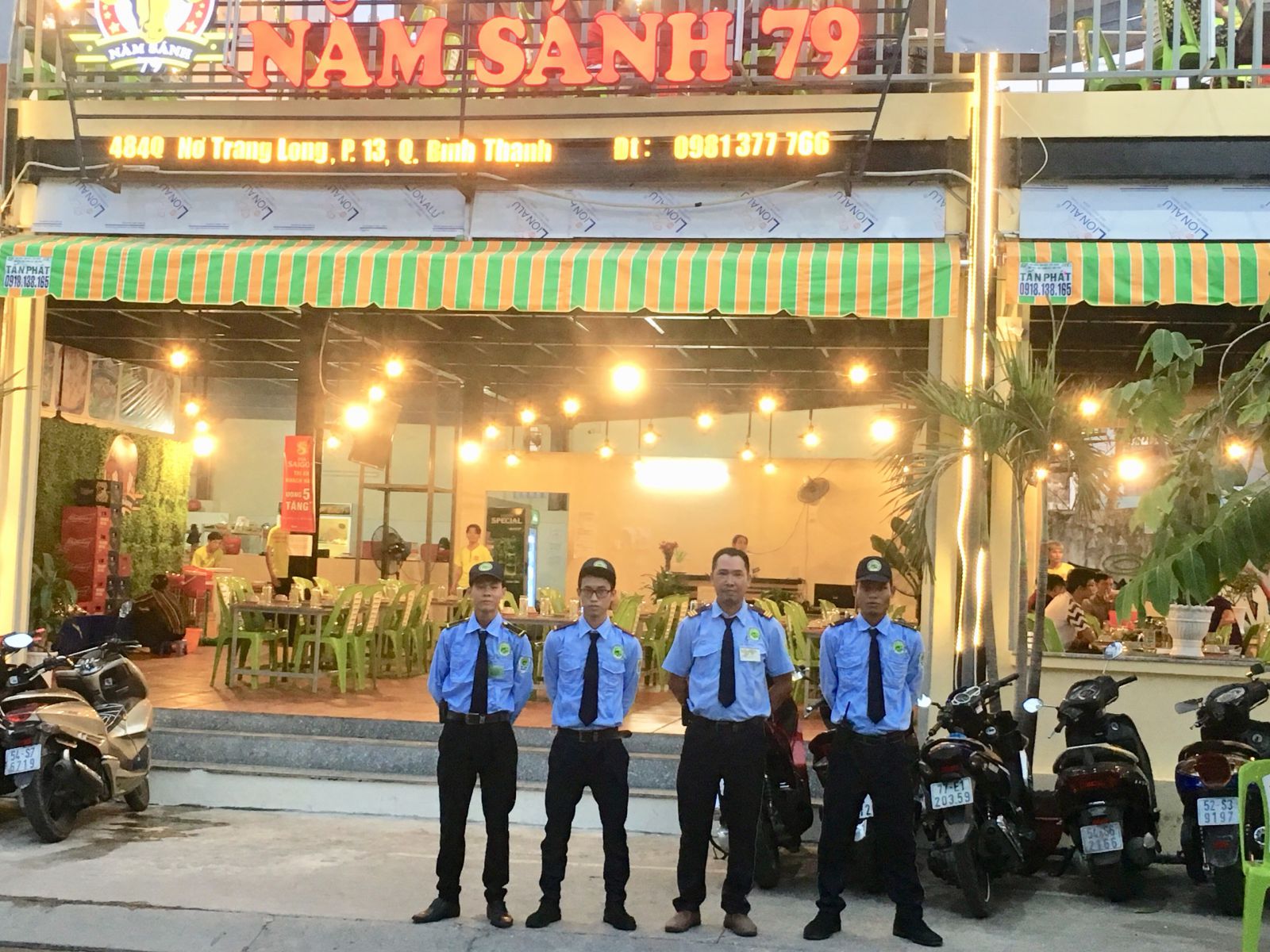 Dịch vụ bảo vệ quán ăn uy tín chất lượng 1 Nhân viên bảo vệ quán ăn giúp đảm bảo an toàn tài sản cho khách hàng và quán