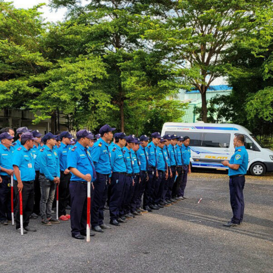 Tuyển đội trưởng bảo vệ đi làm ngay, lương cao 1 tuyển đội trưởng bảo vệ