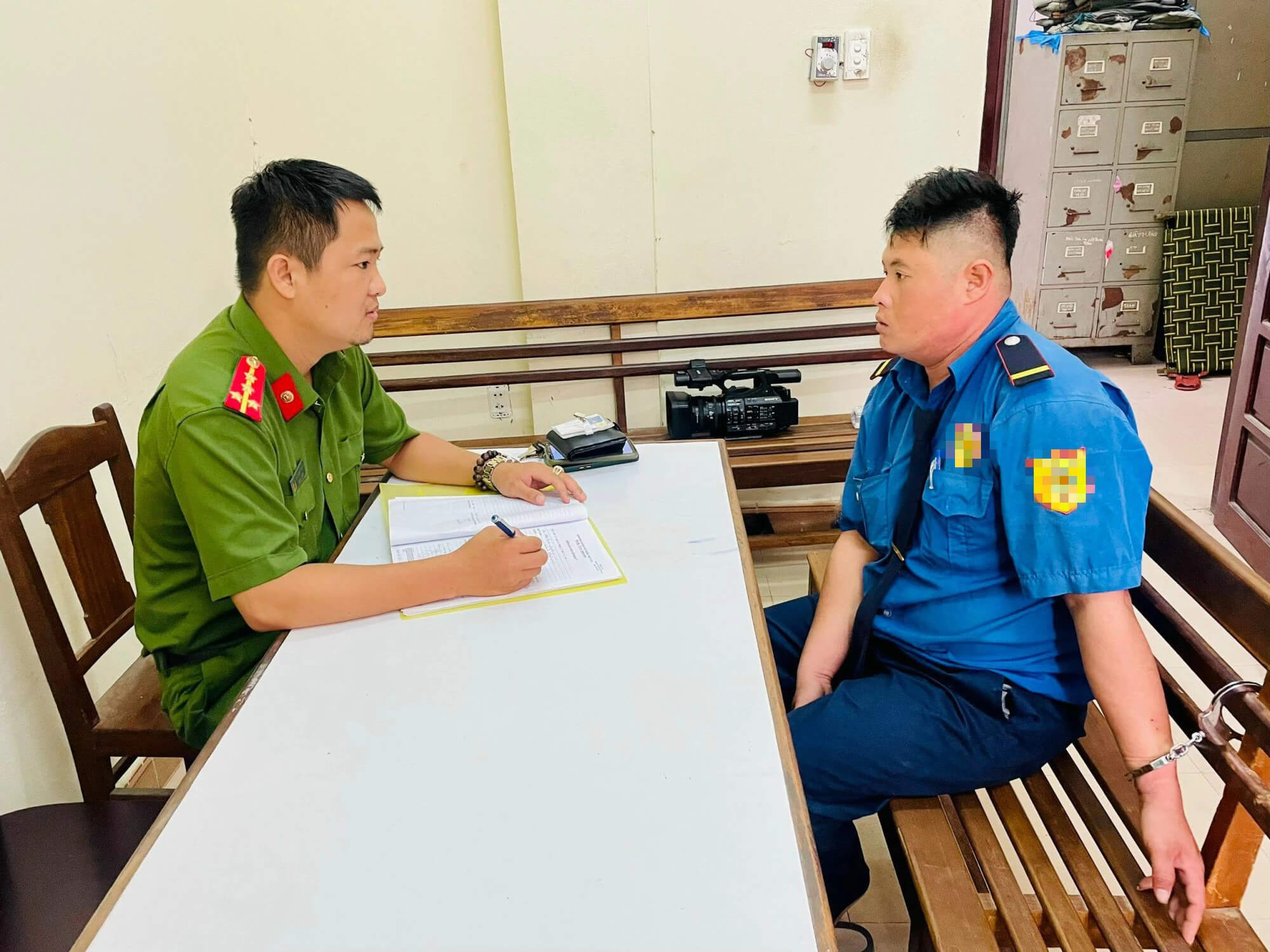 Bảo vệ trộm đồ của khách hàng, gây thiệt hại cho công ty khách hàng Công ty dịch vụ bảo vệ tại Ô Môn 5